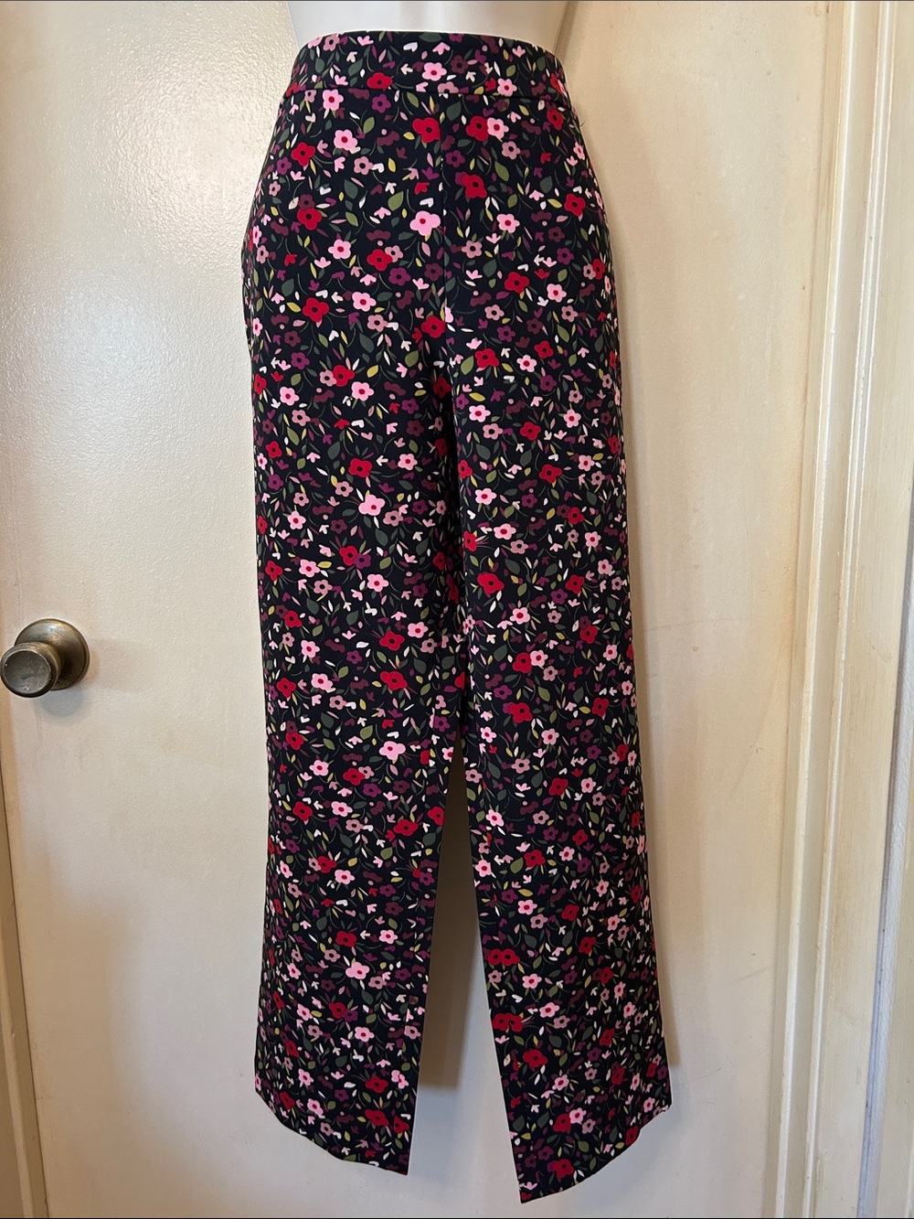 kate spade Black Boho Floral Cigarette Pants with Pink & Red Floral Print sz 6
